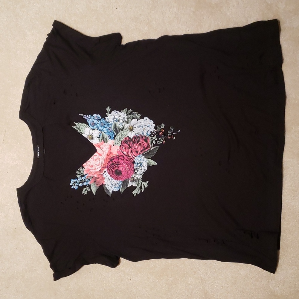 Distressed graphic tshirt